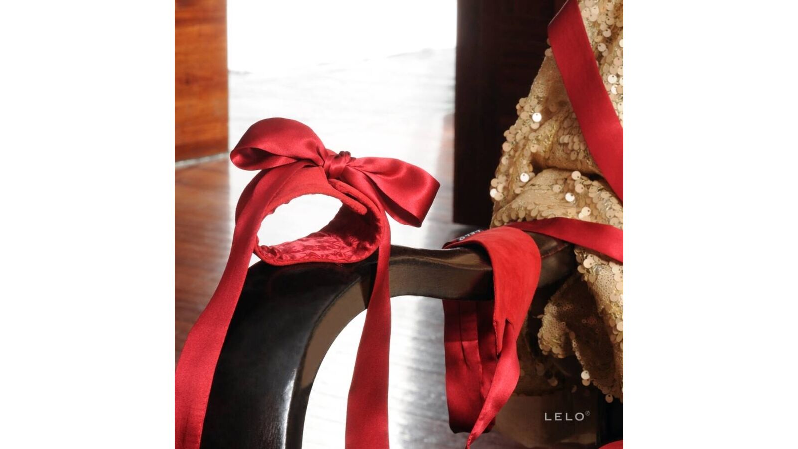 LELO Etherea Silk Cuffs